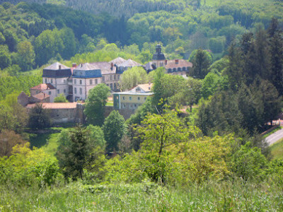Abbaye de Pradines - Communauté de soeurs bénédictines photo