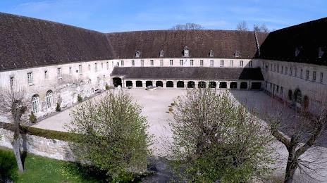 Abbaye Royale du Moncel photo