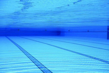 Allez à la piscine de Centre aquatique Plouf  photo