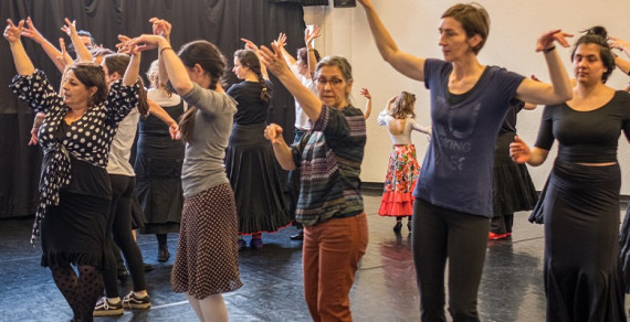 ATELIER INITIATION À LA DANSE FLAMENCA avec Cécile Apsâra, danseuse et chorégrap photo