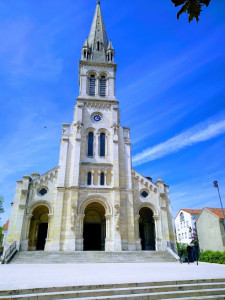 Basilique de la Sainte Tunique du Christ photo