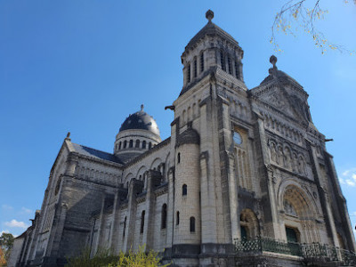 Basilique de Saint-Ferjeux photo