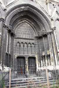 Basilique Notre-Dame du Saint-Cordon photo