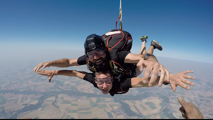 BlueSky Paris, Saut en parachute photo