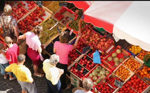 CAHORS, UN MARCHÉ COLORÉ ET VISUEL photo