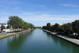 Canal de Saint-Denis photo