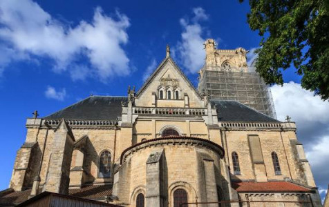 Cathédrale Saint-Cyr et Sainte-Julitte de Nevers photo