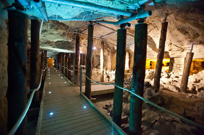 Caverne du Dragon - Centre d'accueil du visiteur photo