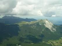 Charmant Som photo