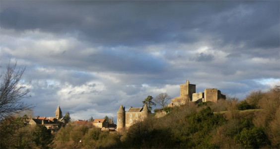 Château de Brancion photo