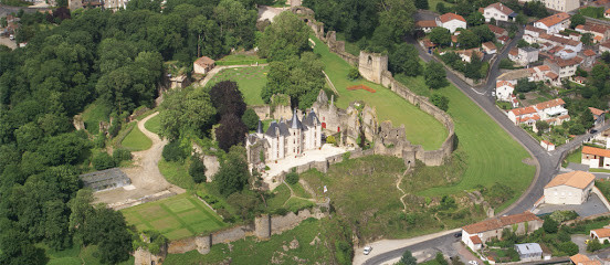 Château de Bressuire photo