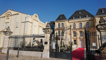 Château de la Buzine photo