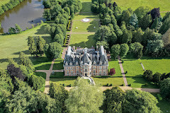 Château de la Ferté Fresnel photo