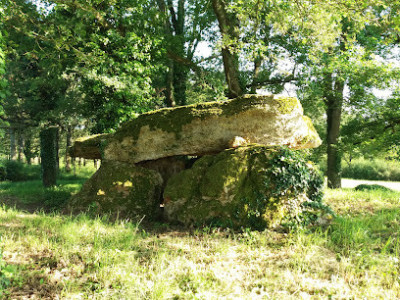 Dolmen du Chiroux photo