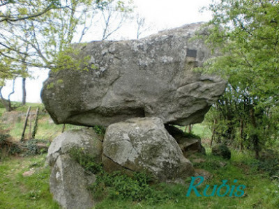 Dolmen du Marchais photo