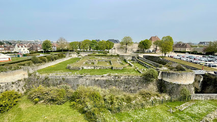 Donjon du Château de Caen photo
