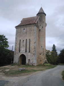 Donjon du Château De Paudy photo