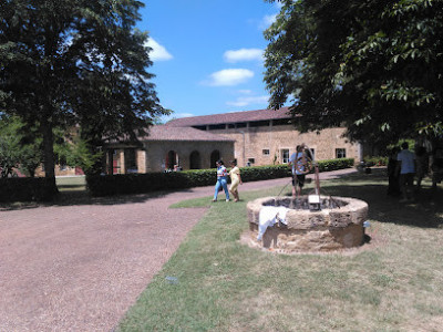 Earl Chateau Monbel Et Chateau Lafont photo