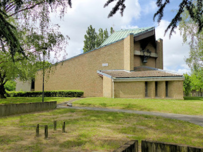 Église catholique de la Sainte-Trinité à Loos photo