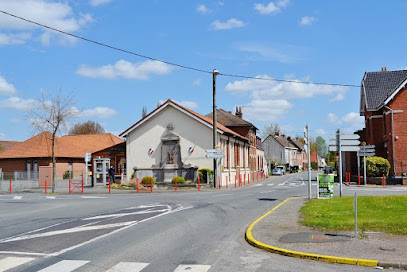 Église catholique Notre-Dame-des-Sept-Douleurs à La-Croix-du-Bac-lès-Steenwerck photo