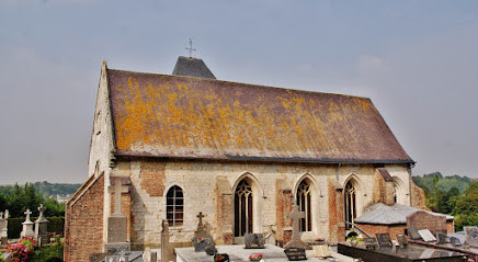 Église catholique Saint-André d'Hucqueliers et son Cimetière photo