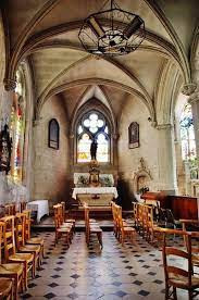 Église catholique Saint-Jean-Baptiste à Beauvois et son Cimetière. photo