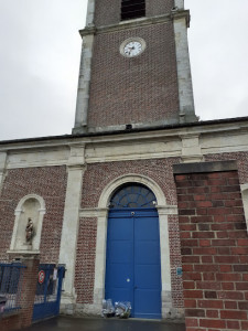 Église catholique Saint-Martin à Roost-Warendin et son Cimetière photo