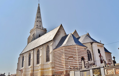 Église catholique Saint-Martin d'Arques et son Cimetière photo