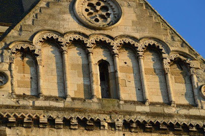 Église catholique Saints-Jules-et-Victor à Lillers photo
