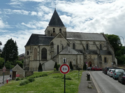 Église Collégiale Saint-Denis photo