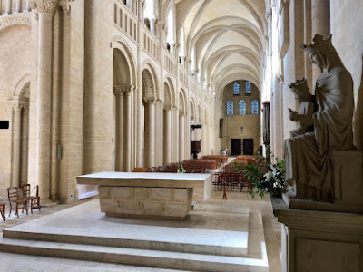 Église de la Trinité de Caen photo
