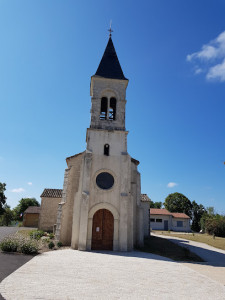 Eglise De Montlauzun photo