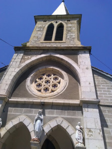 Eglise de Raynaude et son calvaire photo