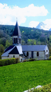 Église de Saint-Laurent-en-Beaumont en l'Isère photo