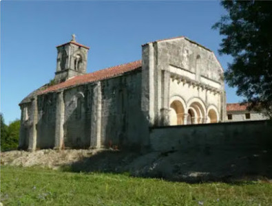Eglise de Saint-Ouen-la-Thène photo