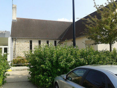 Eglise et centre paroissial Sainte-Marie photo
