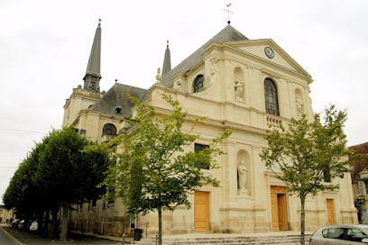 Église Notre Dame De Richelieu photo