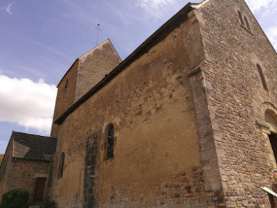 Église Romane Saint-Pierre photo