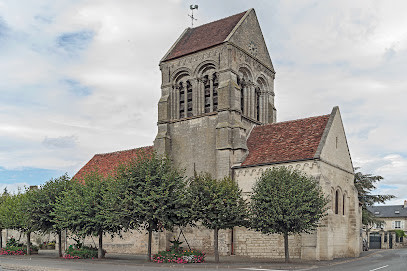 Église Saint-Aubin De Cauffry photo