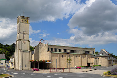 Église Saint-Aubin de Pont-Hébert photo