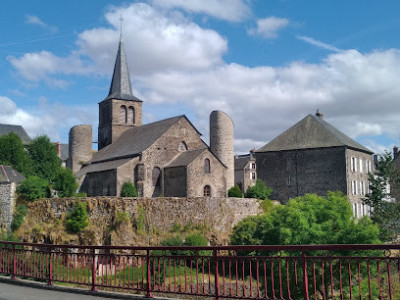 Église Saint-Jean-Baptiste d'Allanche photo