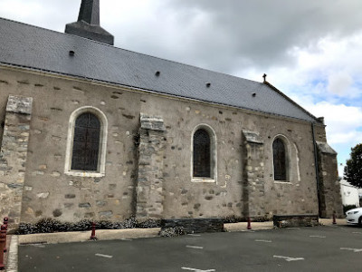 Eglise Saint-Laurent ( le Fenouiller) photo