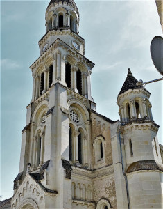 Église Saint-Martin et Sainte-Marguerite des Ormes photo