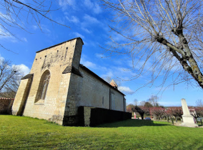 Église Saint-Pierre de Charmé photo