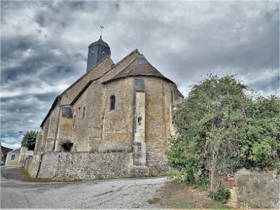 Église Saint-Pierre de Neuillé-le-Lierre photo