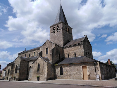 Église Saint-Pierre de Saint-Pierre-le-Moûtier photo
