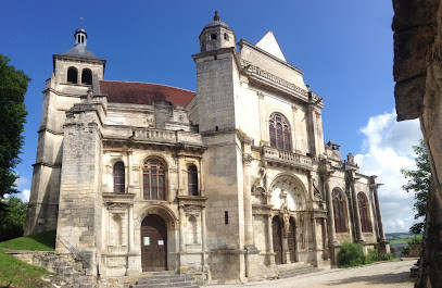 Église Saint-Pierre de Tonnerre photo