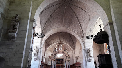 Église Saint-Pierre-et-Saint-Laurent de Baugé photo