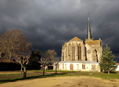 Église Saint-Pierre-et-Saint-Sylvestre. photo