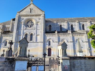 Église Saint-Quentin de Luc-sur-Mer photo
